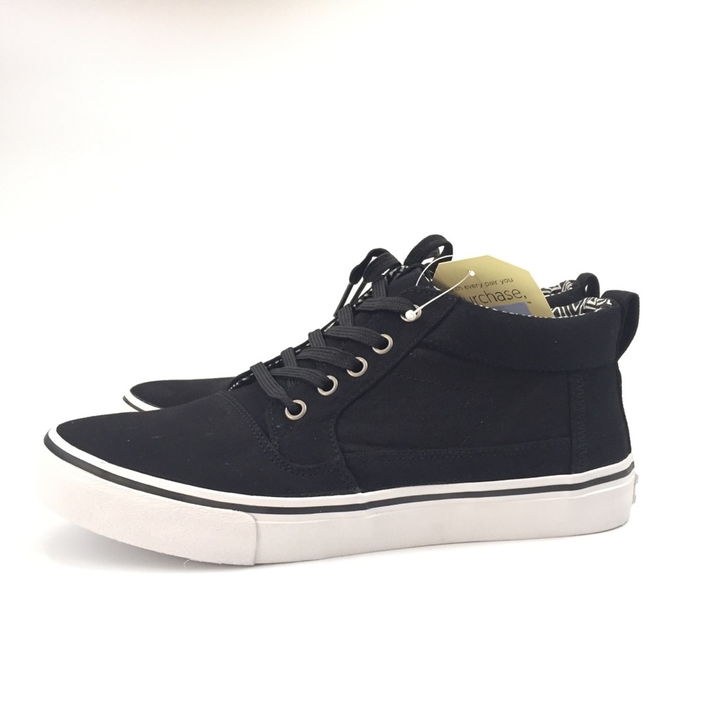 Toms high top sneakers 8.5 NWBOX